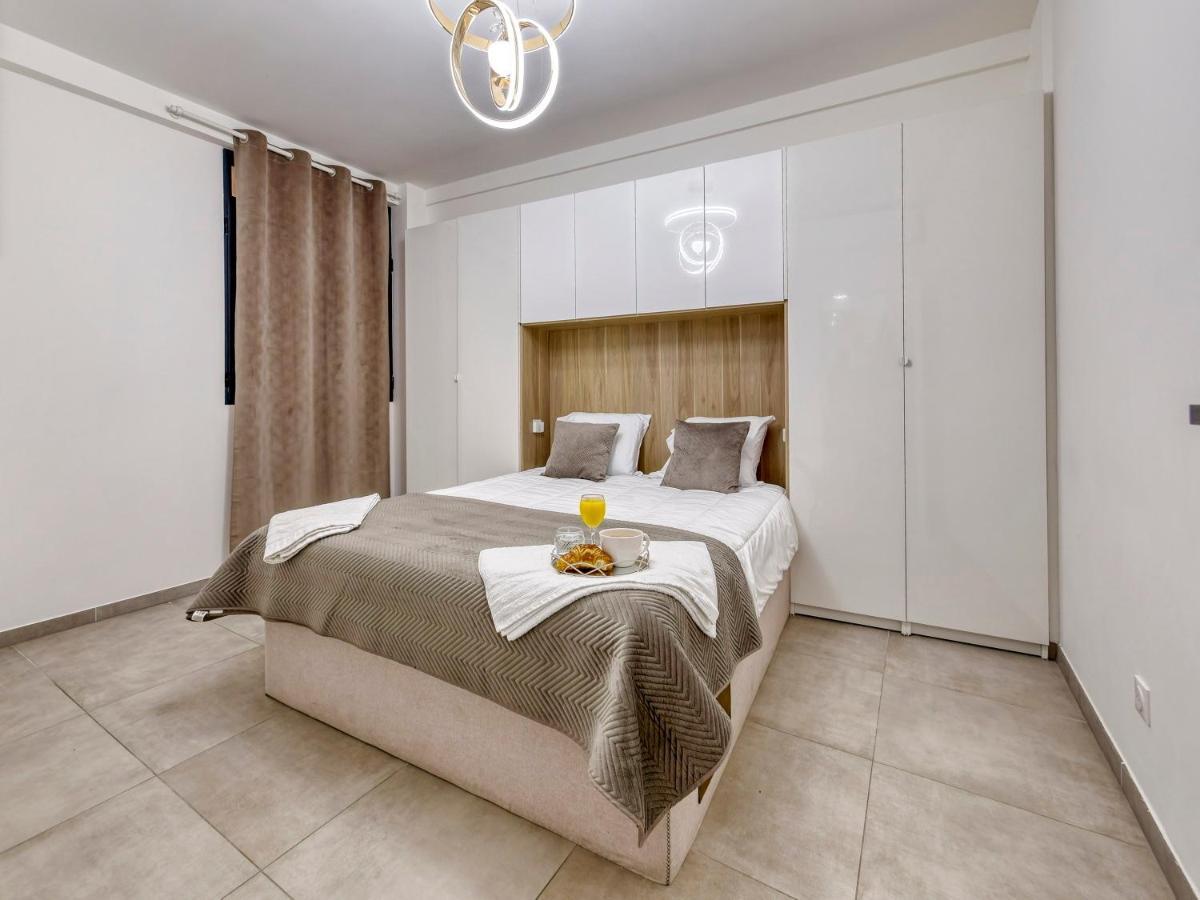 City Vibes, Indoor Parking, Breakfast & Air Conditioning Nizza Esterno foto