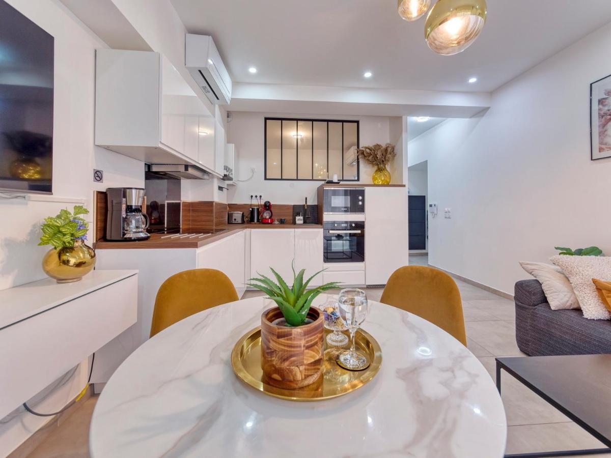 City Vibes, Indoor Parking, Breakfast & Air Conditioning Nizza Esterno foto