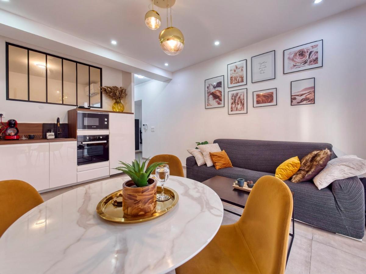 City Vibes, Indoor Parking, Breakfast & Air Conditioning Nizza Esterno foto